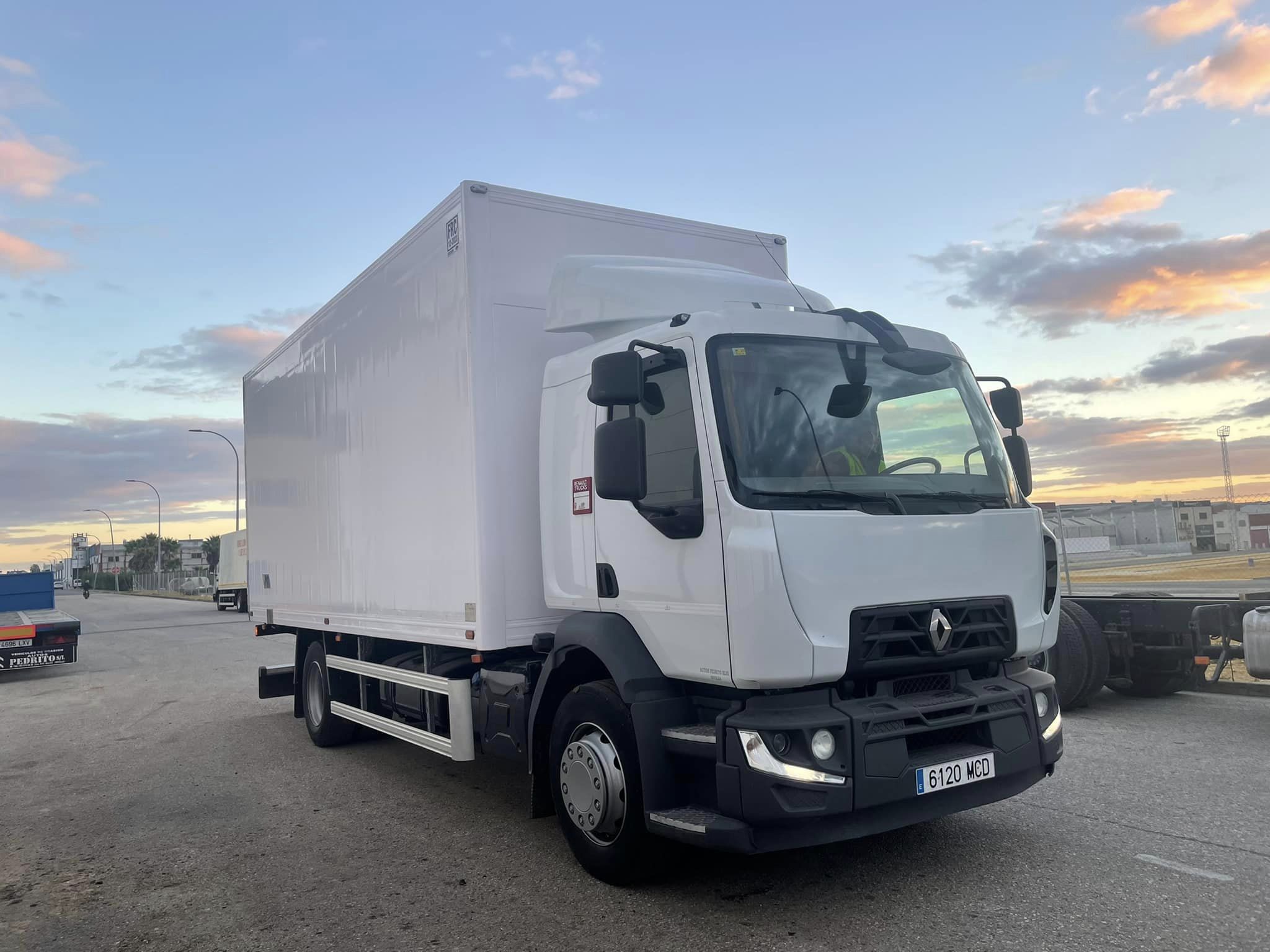 02 Renault Midlum 280.18 DXI